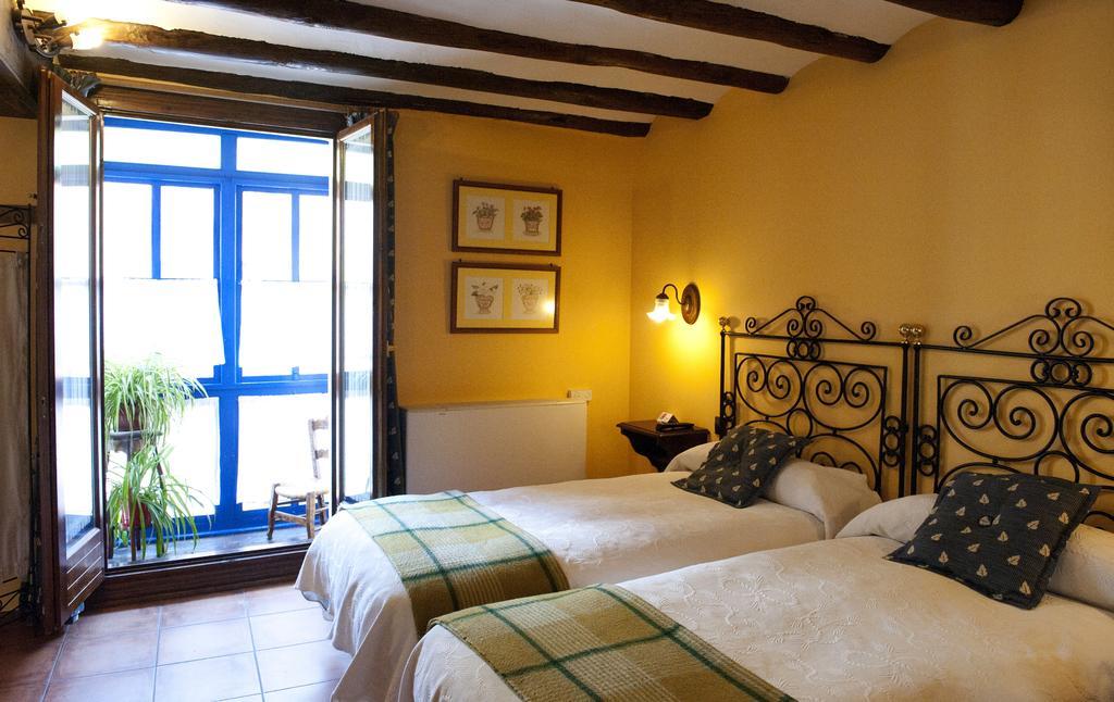 Hostal Santa Agueda Tarazona Oda fotoğraf