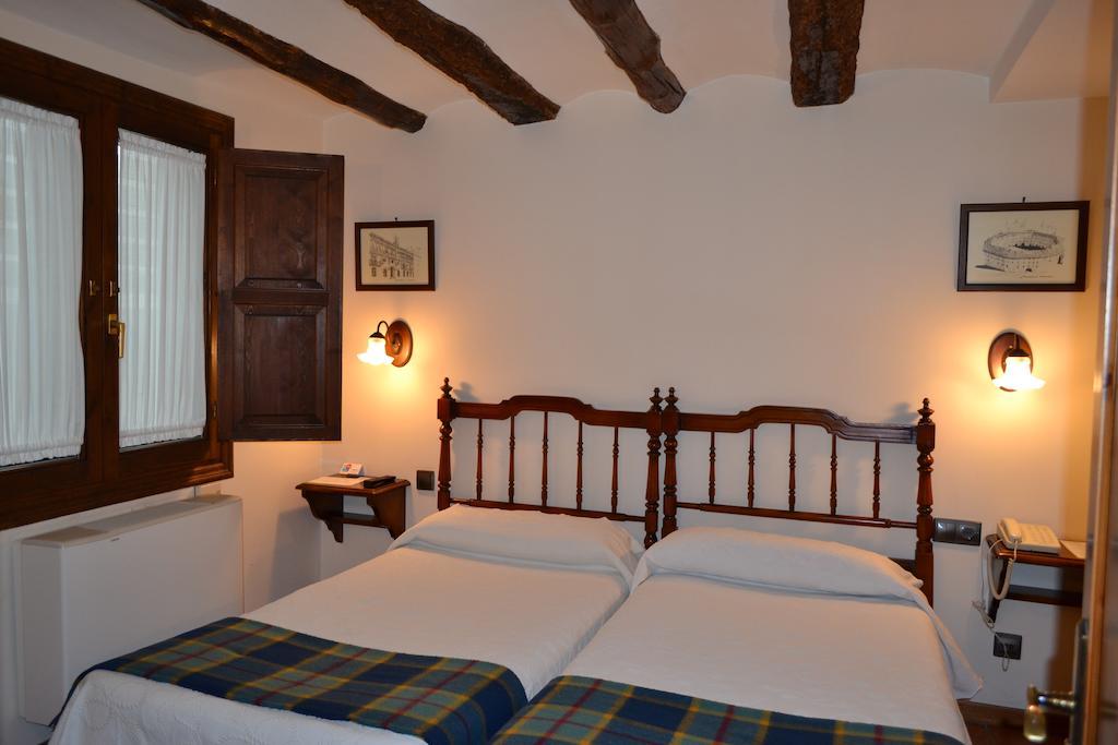 Hostal Santa Agueda Tarazona Oda fotoğraf