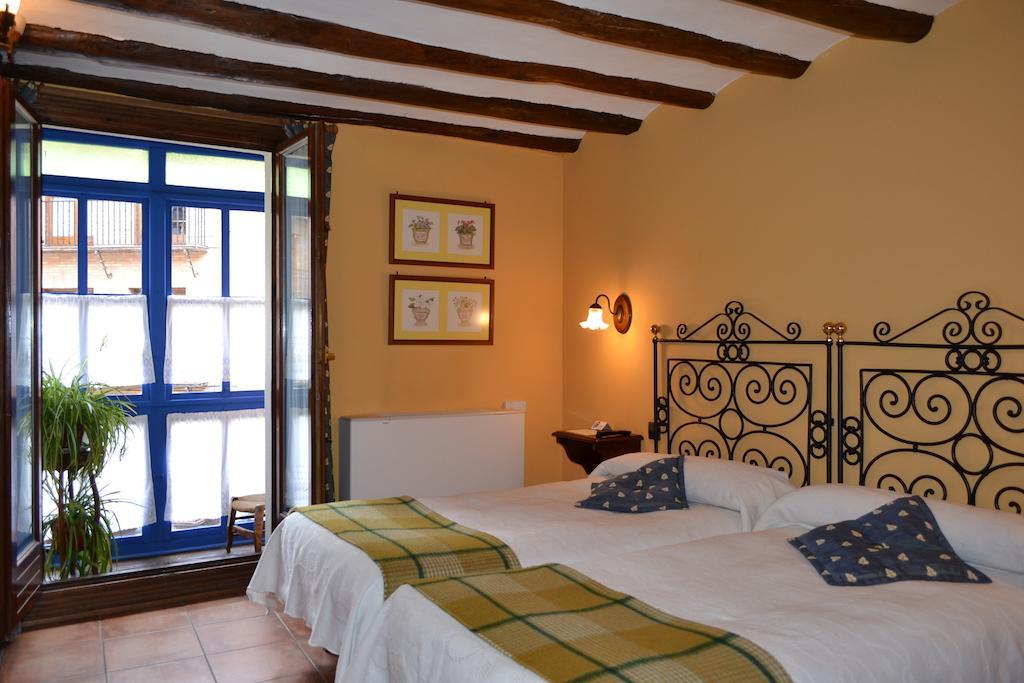 Hostal Santa Agueda Tarazona Oda fotoğraf