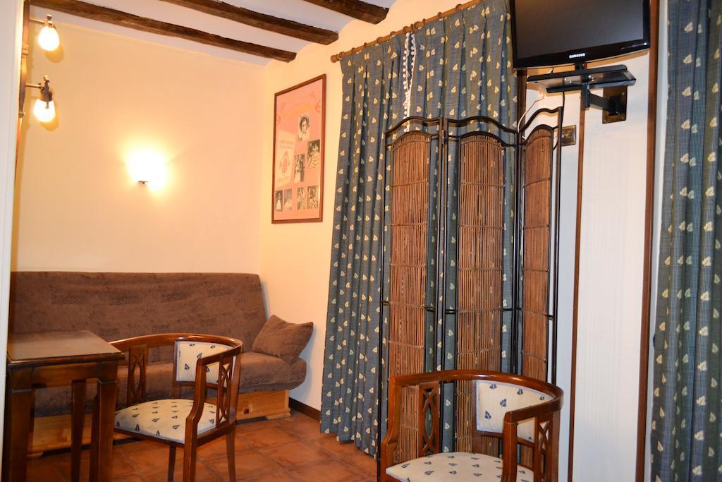 Hostal Santa Agueda Tarazona Oda fotoğraf